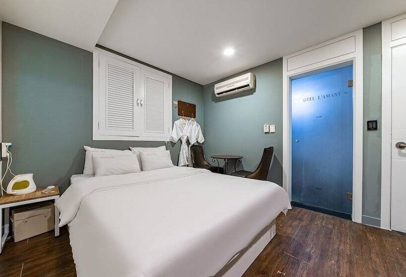 Номер Стандарт, Motel L Amant