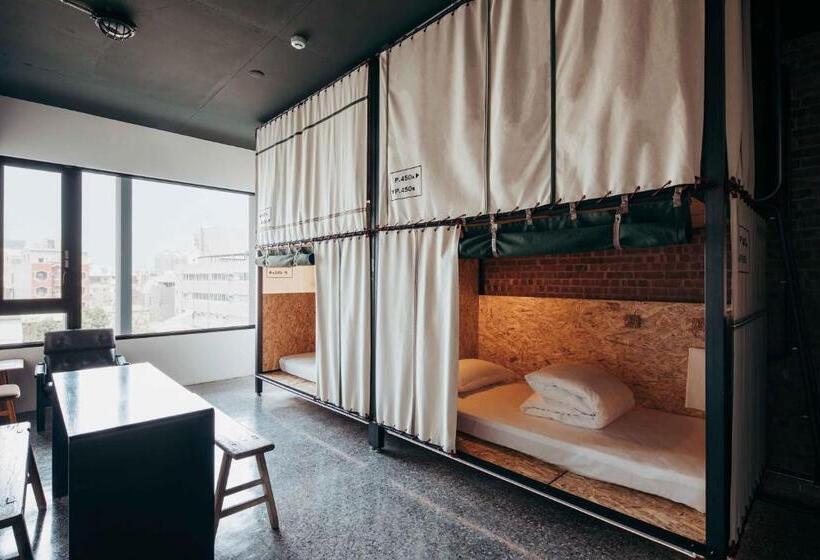Standard Quadruple Room with Bunk Beds, U.i.j Hotel & Hostel