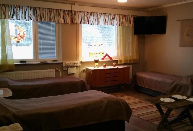 Семейный Номер, Matkustajakoti Kuutamo Guesthouse