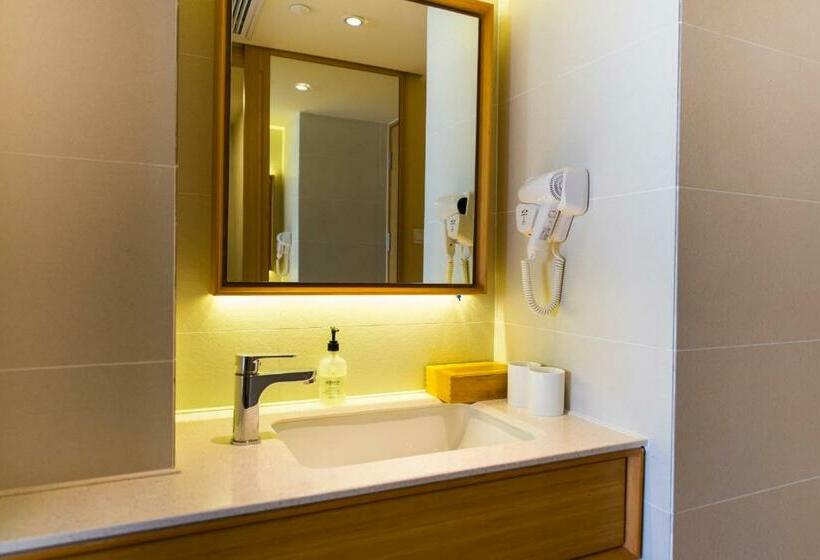 Номер Стандарт, Ji  Chengdu West Hitech Zone Longhu