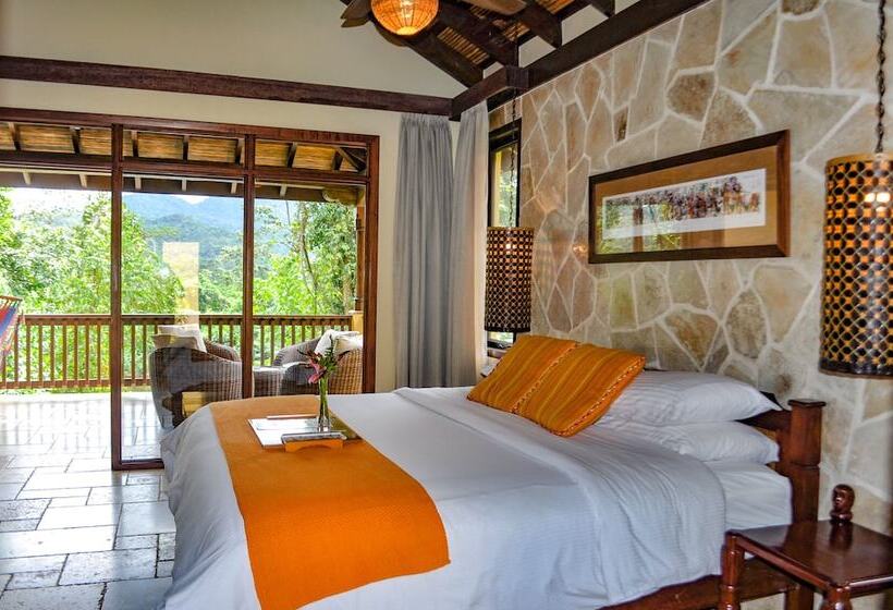 اتاق استاندارد با چشم‌انداز رودخانه, Sleeping Giant Rainforest Lodge