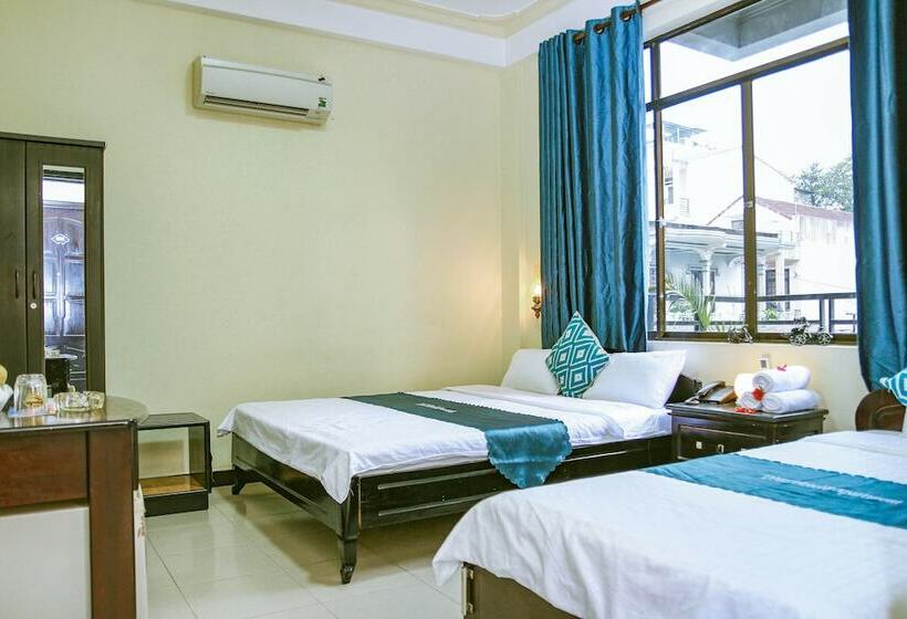 اتاق سوپریور سه تخته, Dmz Hostel