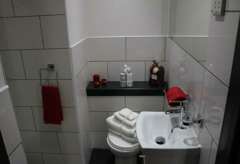Номер Economy, Trivelles Regency, Nottingham