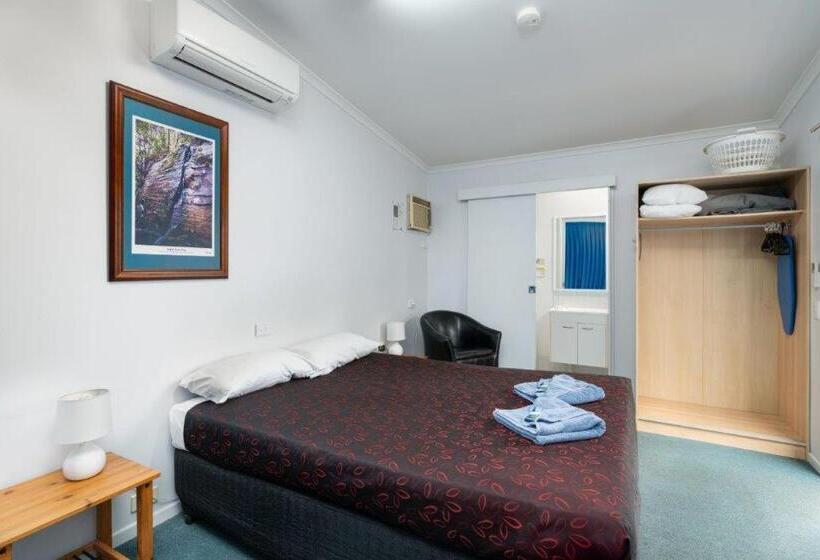 Бунгало Стандарт, Injune Motel