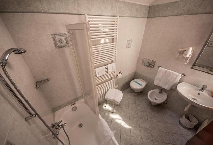 Четырехместный Номер Стандарт, Albergo Meublè Vecchio Scarpone