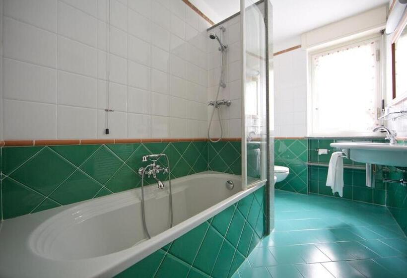 Номер Стандарт Трехместный, Bouton D Or   Courmayeur