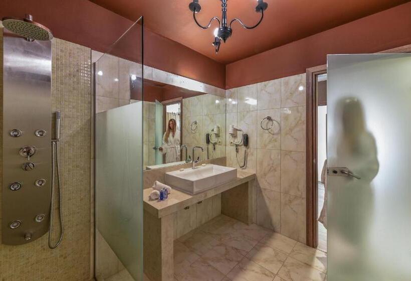 Люкс Повышенной Комфортности, Elegance Luxury Executive Suites  Adults Only