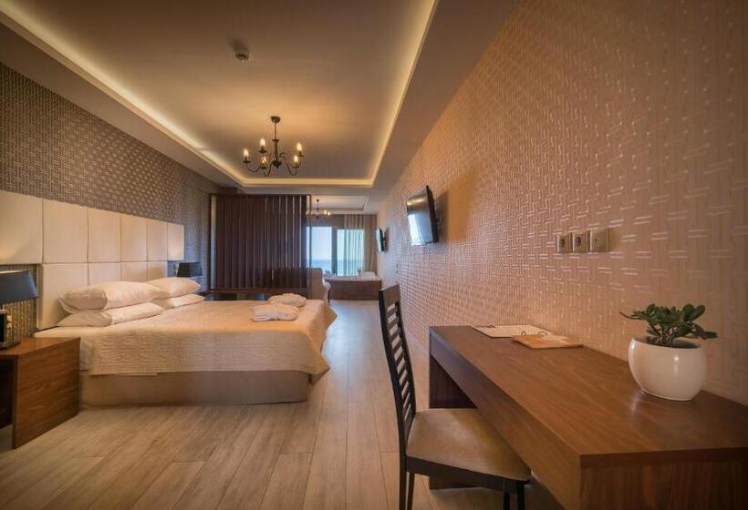 Люкс Superior, Elegance Luxury Executive Suites  Adults Only
