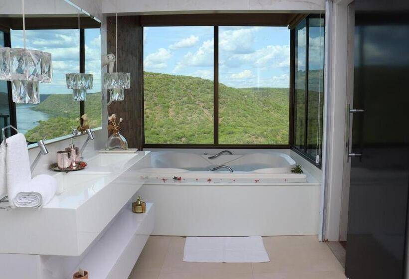 Suite Llit King, Pedra Do Sino