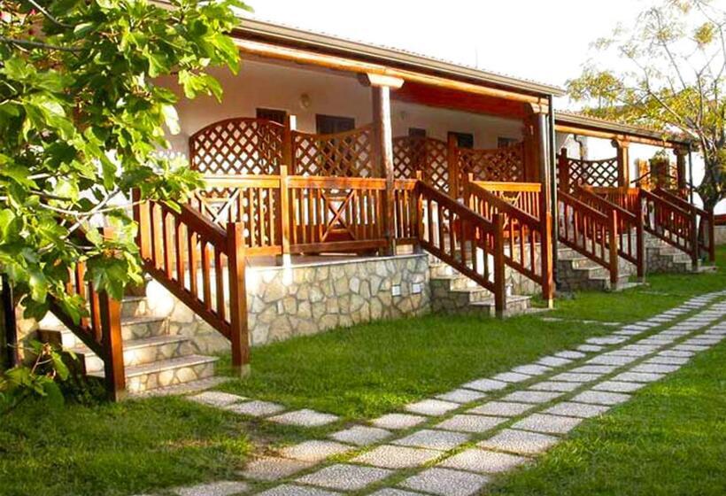 Номер Стандарт Трехместный, Tonicello Hotel Resort & Spa