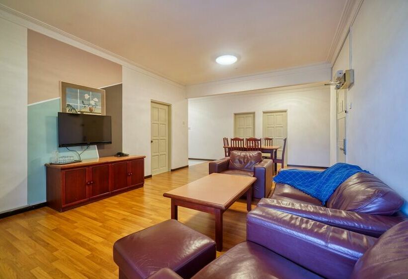 Апартаменты 3 Спальни, Parkland Apartment