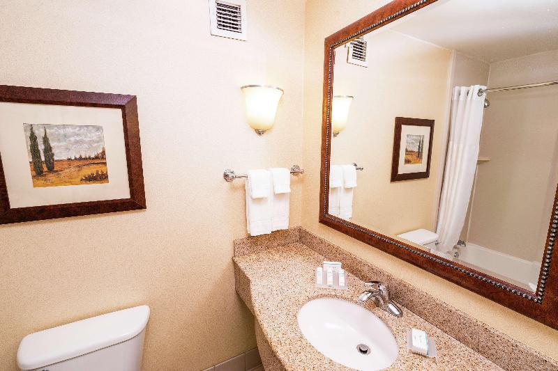 Апартаменты 3 Спальни, Parkland Apartment