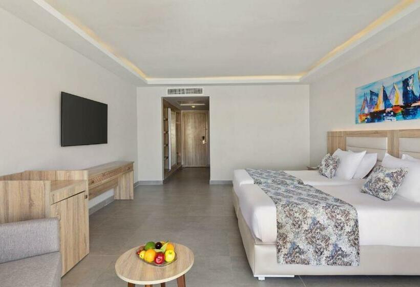 اتاق لوکس, Pickalbatros Sea World Resort   Marsa Alam  Aqua Park
