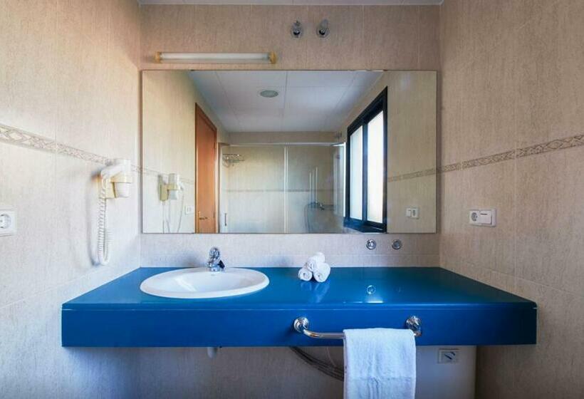 آپارتمان خانوادگی, Beatrix 2000 - Caliu Apartments