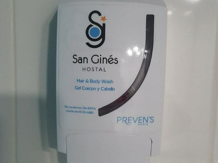 バスルーム共有のシングルスタンダード, Hostal San Gines