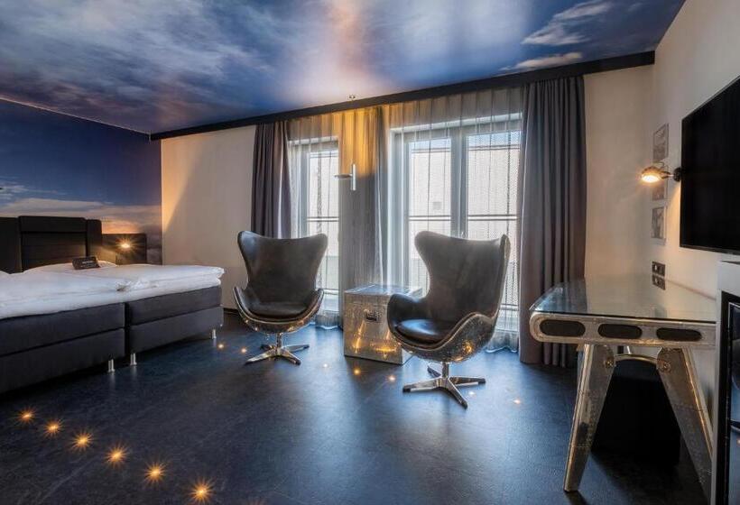 Номер Стандарт Тематический, V8 Hotel Köln At Motorworld