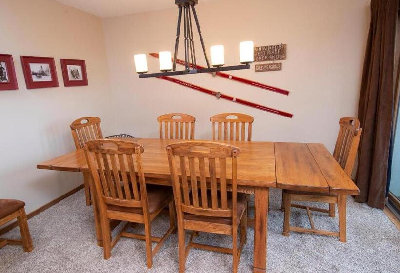 Апартаменты 2 Спальни, Okemo Mountain Lodging
