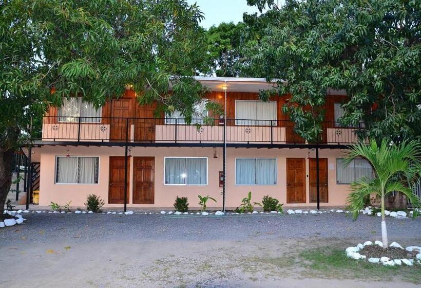 Трехместный Номер Базовый, Mapi's Cabins