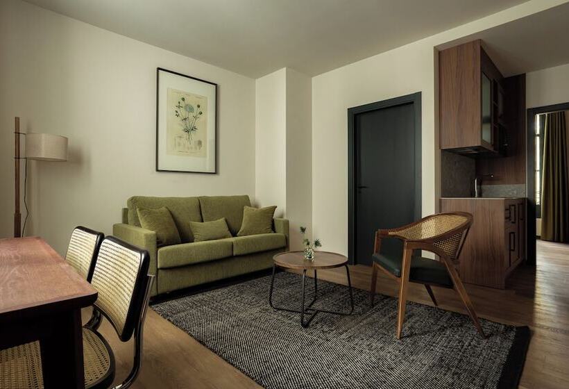 Апартаменты Deluxe 1 Спальня, Batimont Suites & Apartments