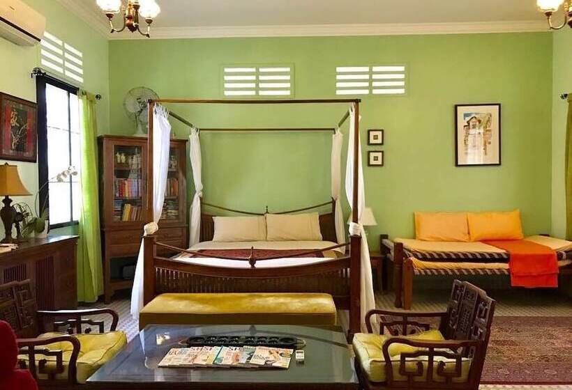 Family-Studio, Casugria Dutch Heritage Residence