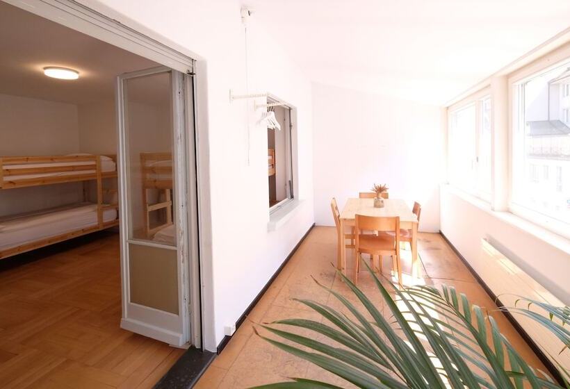 共用房间的床, Barabas Luzern
