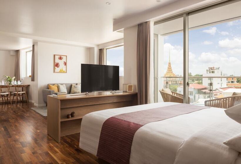 Полулюкс, Emion Phnom Penh