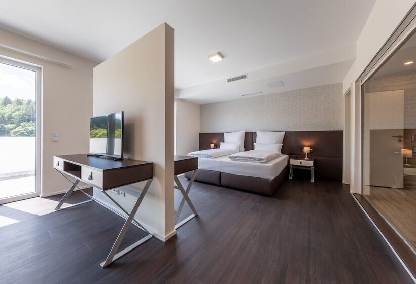 Люкс Premium 2 Спальни, Trip Inn Conference Hotel & Suites
