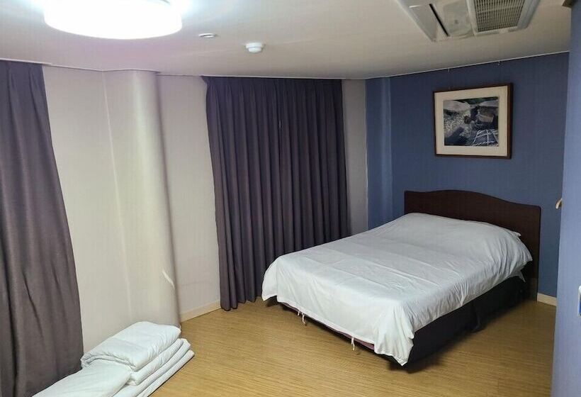 Номер Deluxe, Jeju Orastay