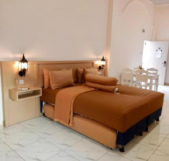 اتاق استاندارد با تخت بزرگ, Grand Town Hotel Mandai
