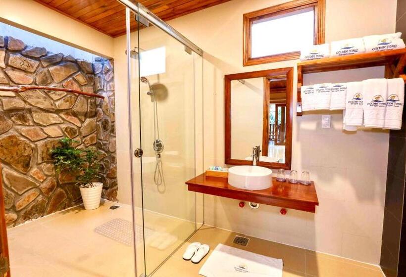 اتاق لوکس با تخت بزرگ, Golden Topaz Phu Quoc Resort