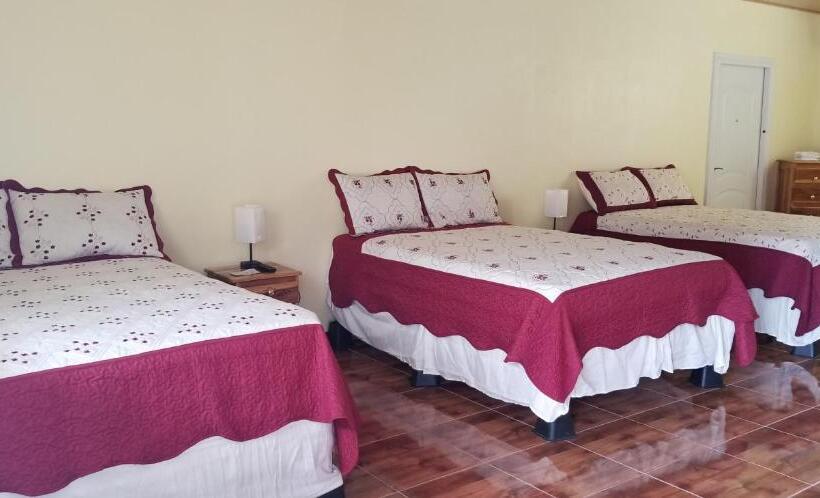 Трехместный Номер Deluxe, B&d Lodgings