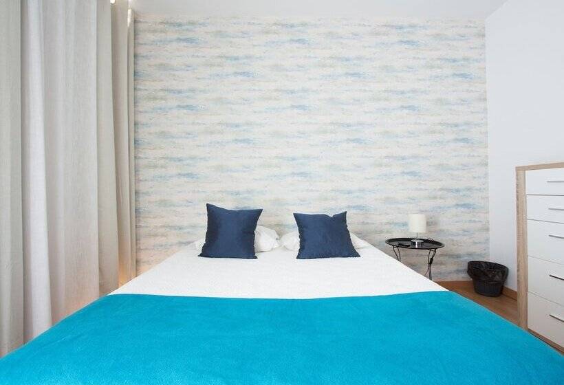 اتاق استاندارد با سرویس بهداشتی مشترک, Central Guest House
