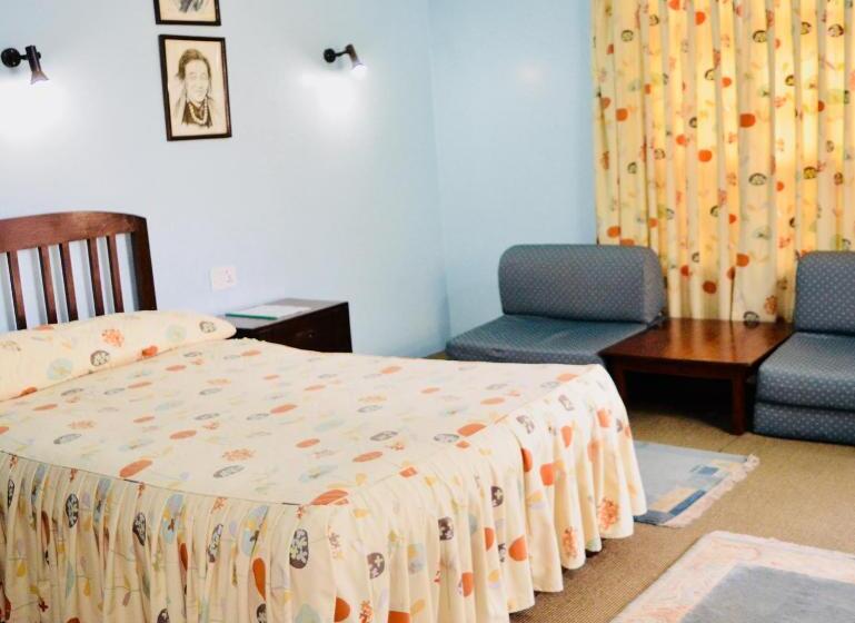 اتاق لوکس یک تخته, Megha Traveller S Village