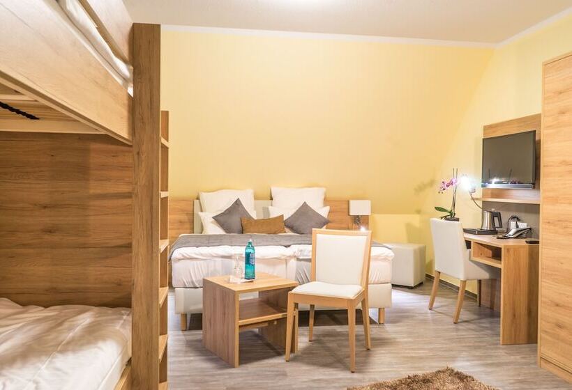 Family Suite, & Restaurant Sparta