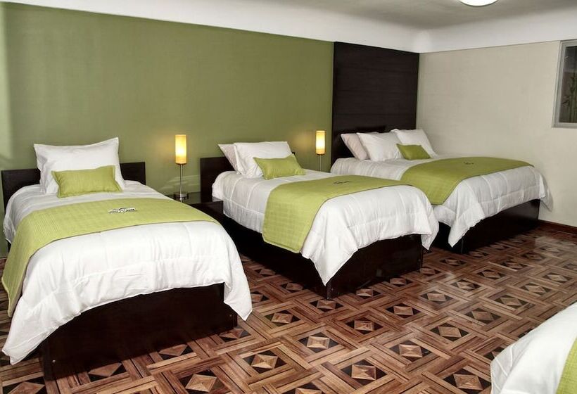 اتاق استاندارد چهار تخته, Casa Hotel Achumani