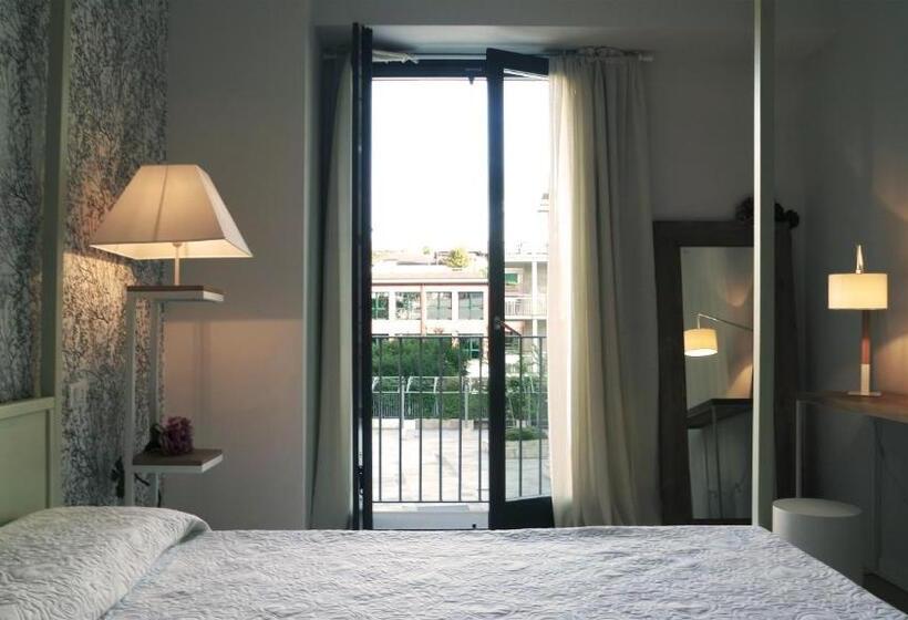 اتاق خانوادگی, Indisparte Suites
