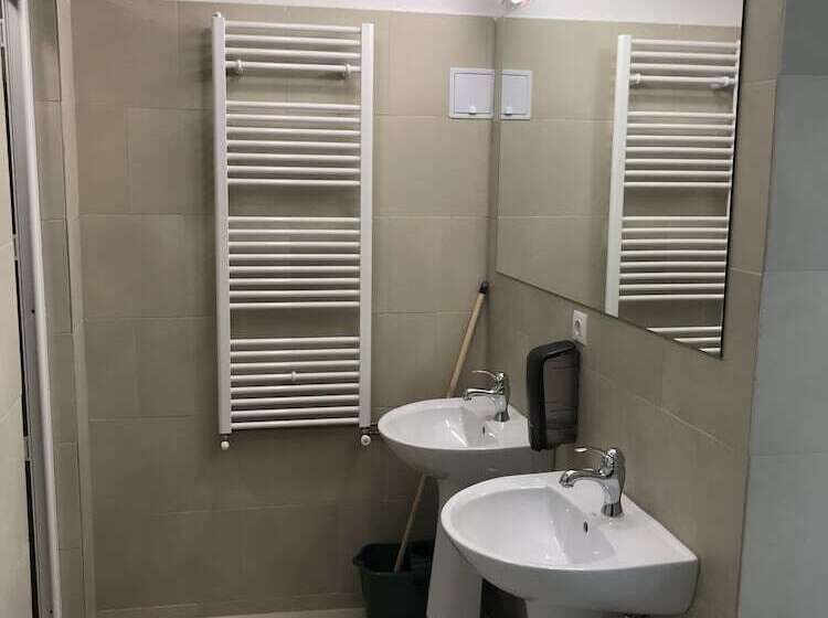 공동 객실, Passpartout Hostel