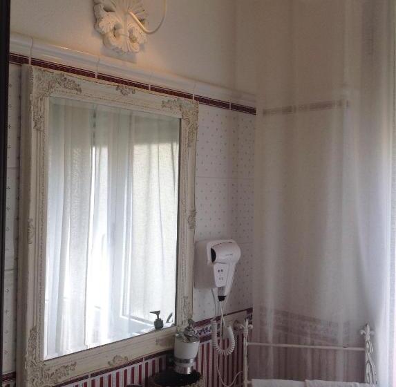 Номер Superior с Балконом, City Garden Guest House