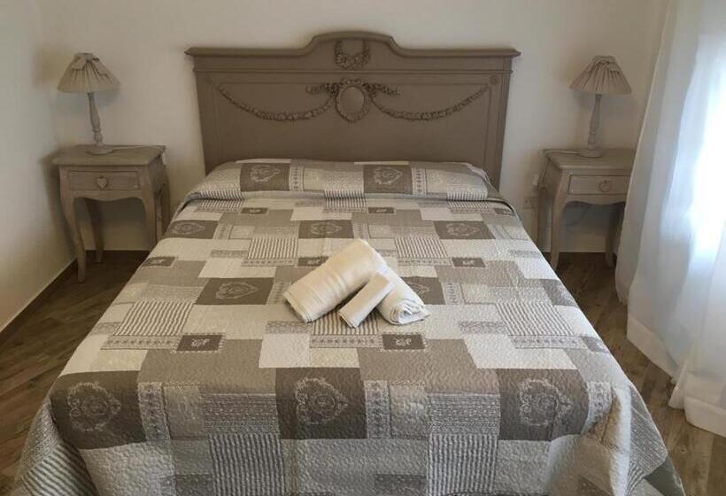 Номер Superior с Балконом, City Garden Guest House
