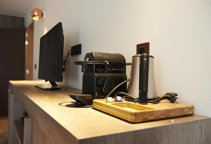Полулюкс, Koru Hôtel & Private Wellness