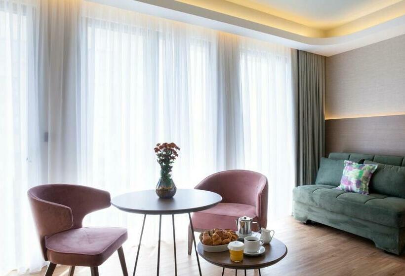 이그제큐티브 스위트, Wyndham Athens Residence