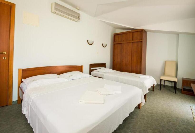 4인용 스탠다드 룸, Bed And Breakfast Helena