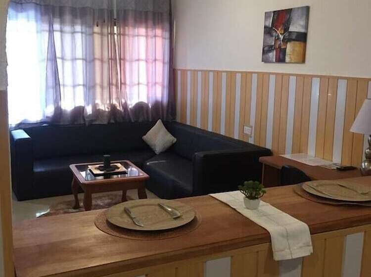 스위트, Hans Cottage Botel