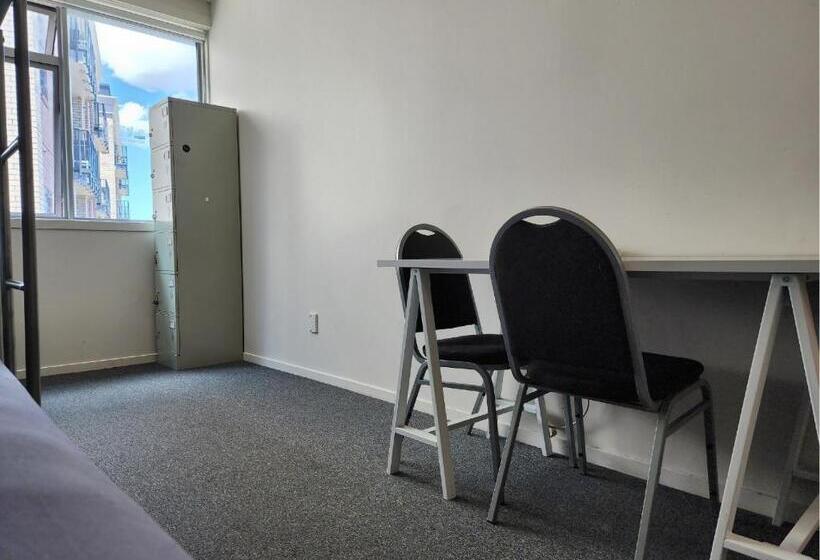 تختخواب در اتاق مشترک, Newton Lodge Auckland