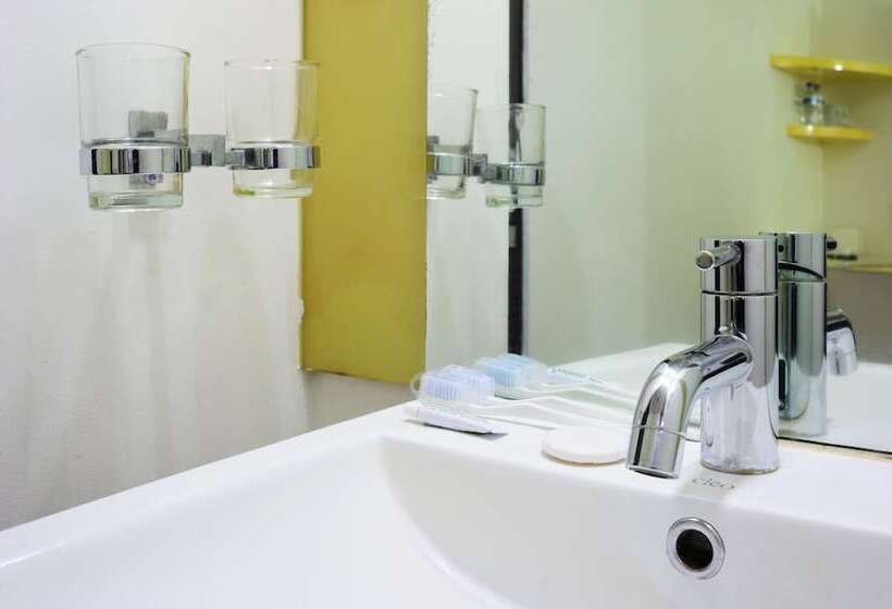 اتاق استاندارد, Amaris Hotel Serpong Tangerang