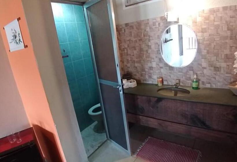 Quarto Triplo Estandar, Pousada Céu De Tucuns