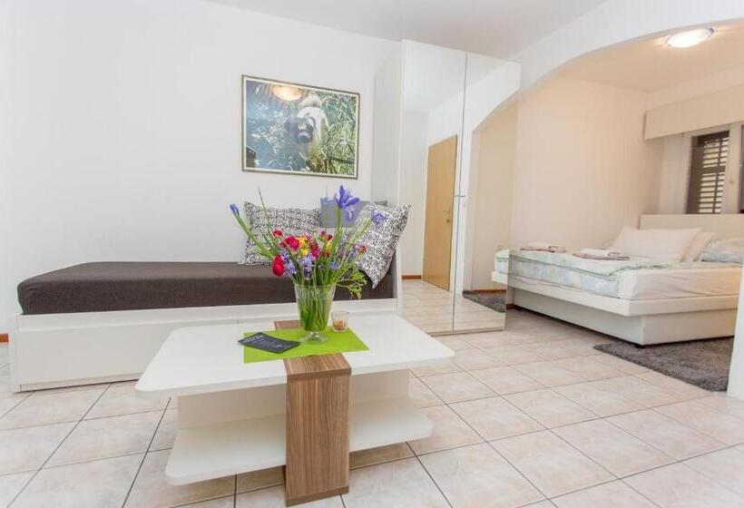 Студио Стандарт с Балконом, Apartments Villa Sol