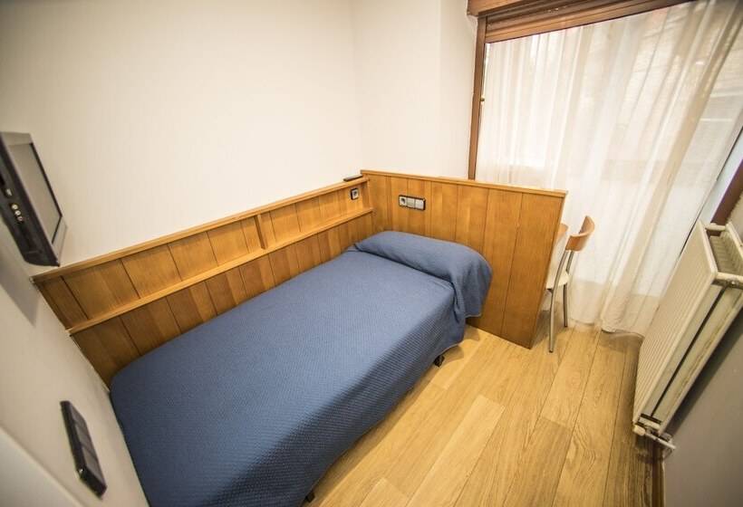 اتاق استاندارد یک نفره, Hostal Caballeros