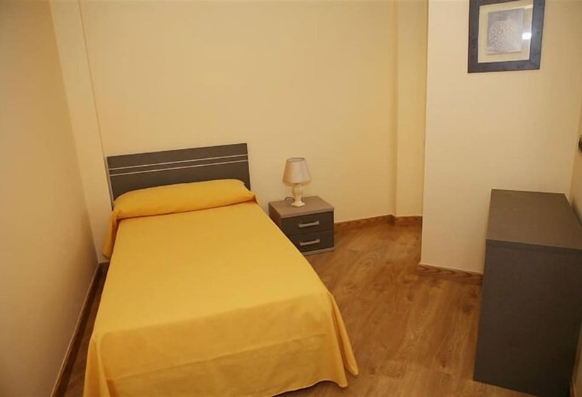 غرفة عائلية, Hostal Dona Juana