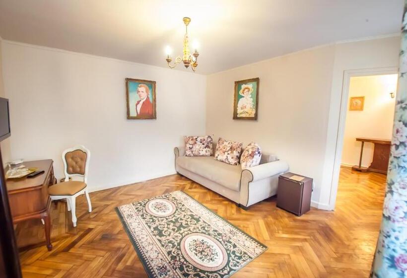 スイート, Casa Antiqua